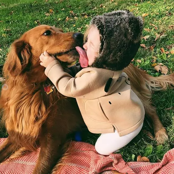 Give Me A Kiss